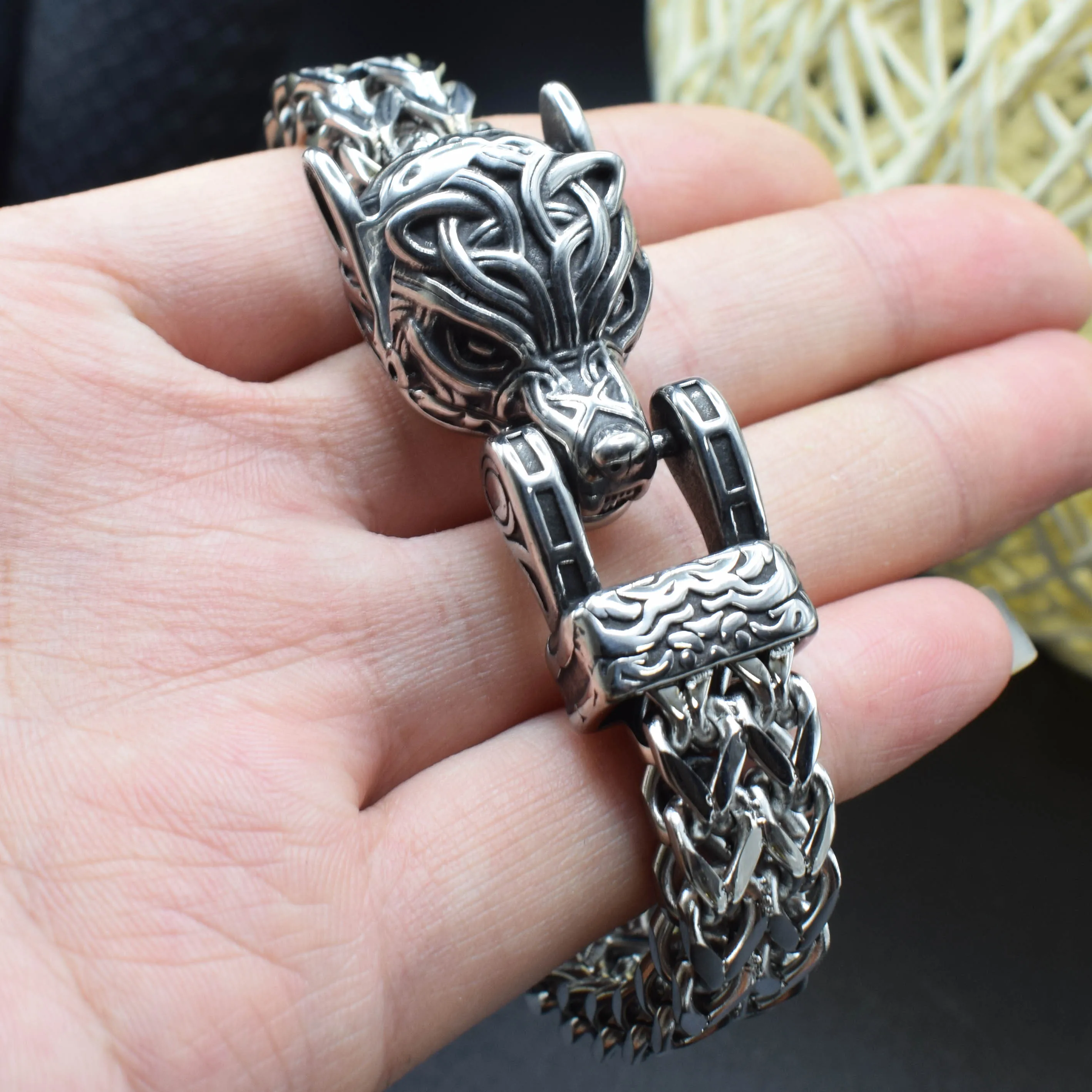 

High Quality Never Fade Rock Viking Wolf Bracelet Men Stainless Steel Mesh Chain Open Wolf Mouth Punk Bracelet Biker Jewelry