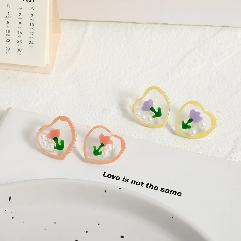 

Transparent Tulip Stud Earrings Cute Peach Heart Flower Acrylic Earrings for Women Accesorios Mujer Jewelry