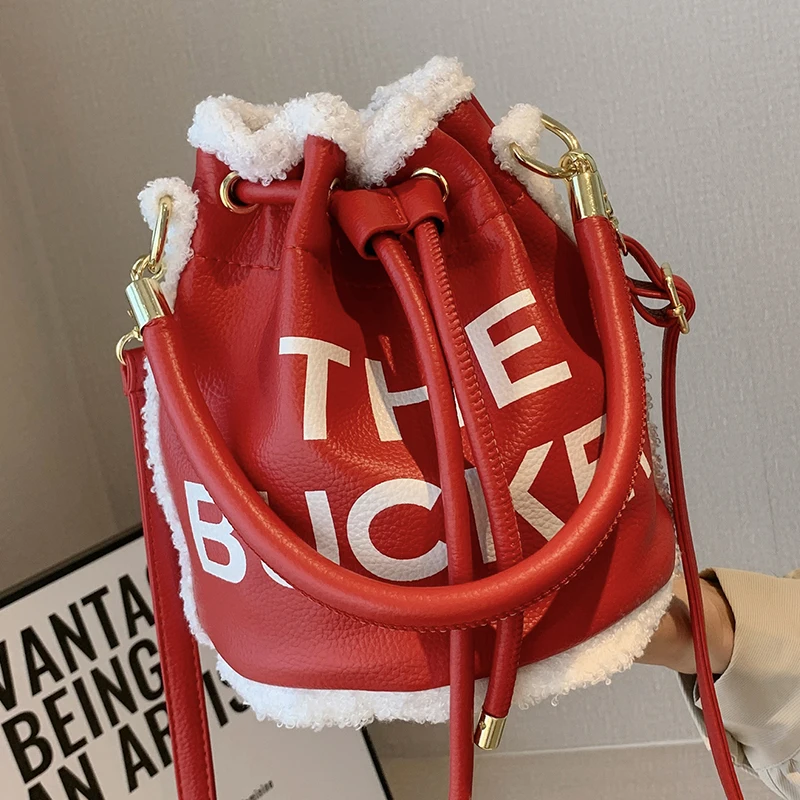 2023 Female Red Shoulder Bag Letter Print Chic Women's Furry Drawstring Handbags Small Pu Leather Lovers' Bucket Crossbody Bags