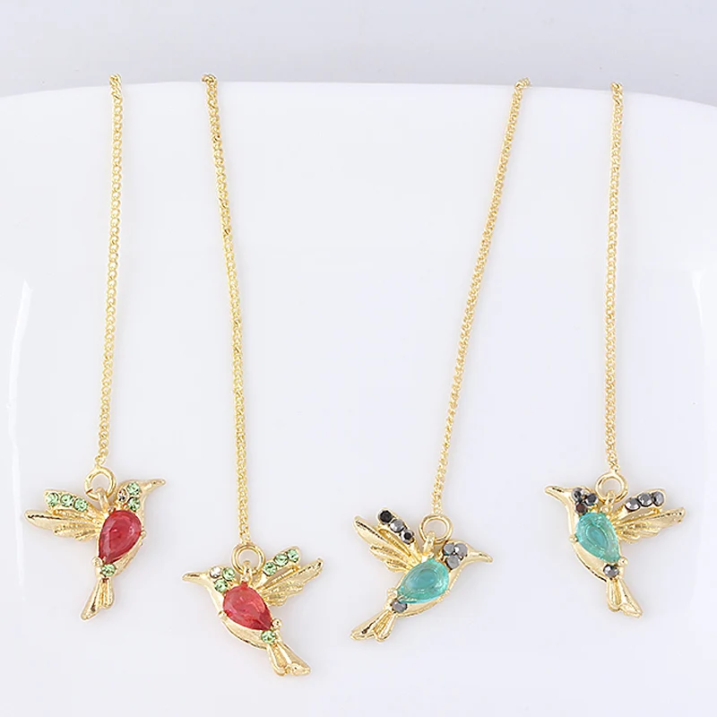 

1 Pair Unique Long Drop Earrings 2 Colors Hummingbird Women's Fringe Earrings Fashion Little Bird Pendant Personality Jewelry