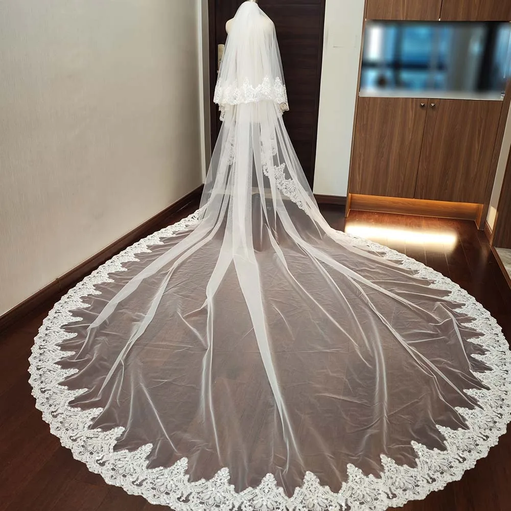 Рисунок 2 - Роскошная плотная свадебная фата с блестками