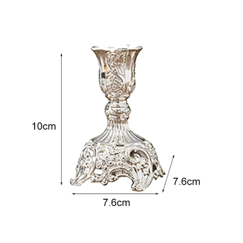 Металлические подсвечники золотые и серебряные