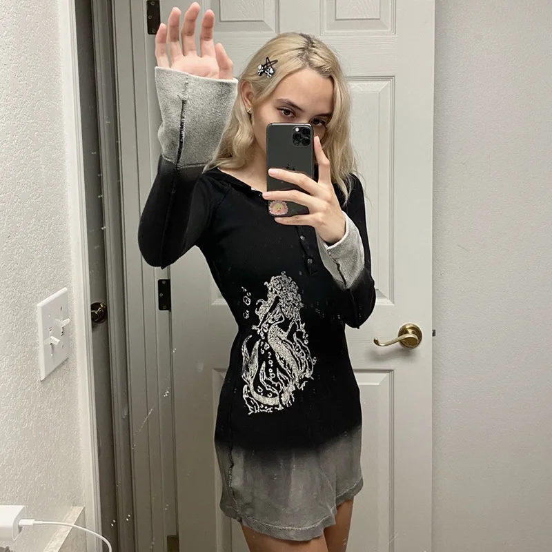 

Retro 2021 New Printing Gradient Three Button Pullover Long-sleeved Hooded Casual Slim Slimming Dress Ladies Autumn Street Wear