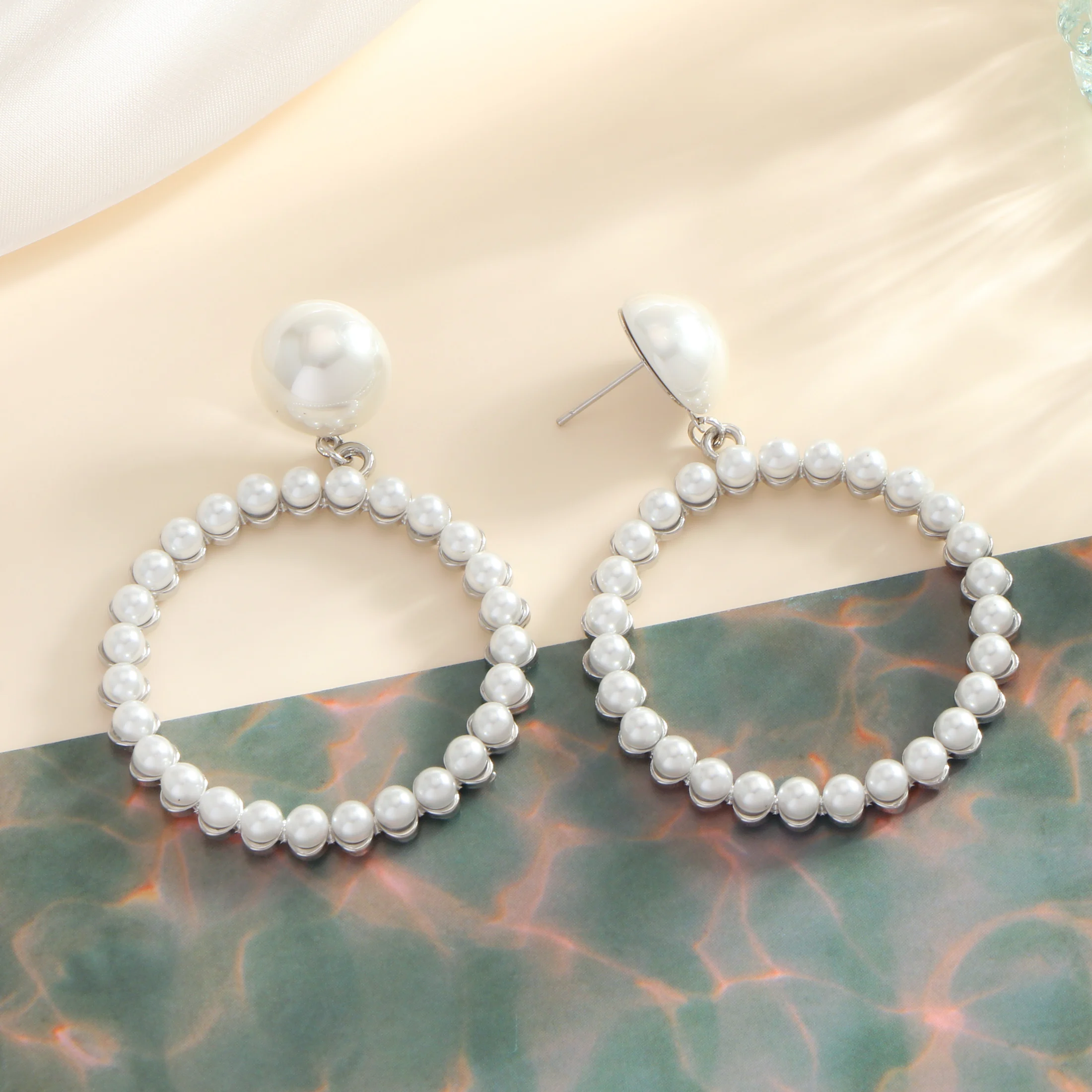 Модные и элегантные стильные женские великолепные роскошные серьги-гвоздики с