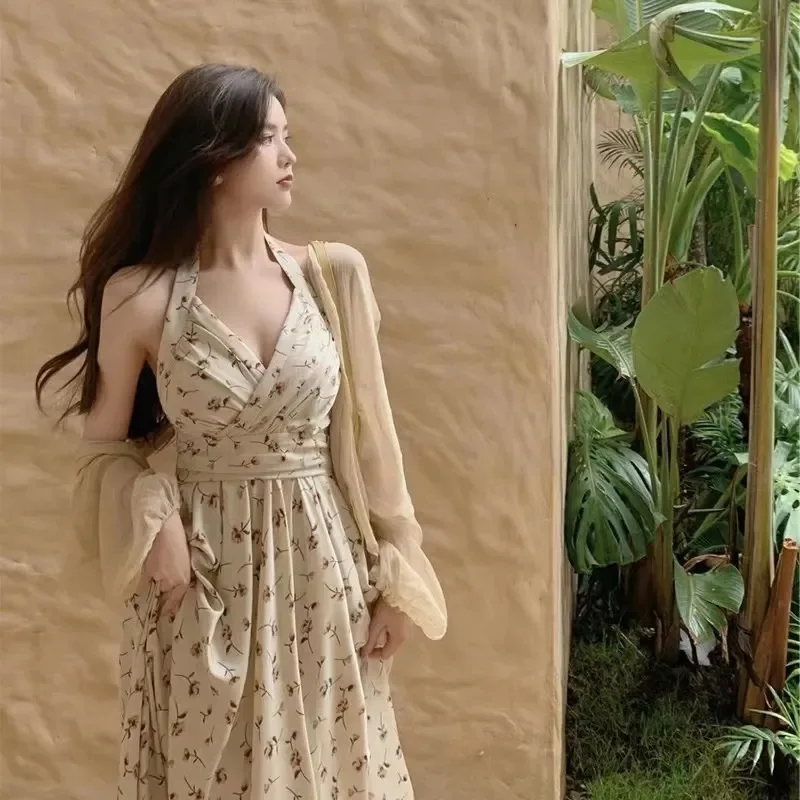 

Fashion Dresses for Women 2023 New Waist Slim Hanging Neck Fragmented Flower Dress Women's Summer Chiffon Cardigan Two Piece Set