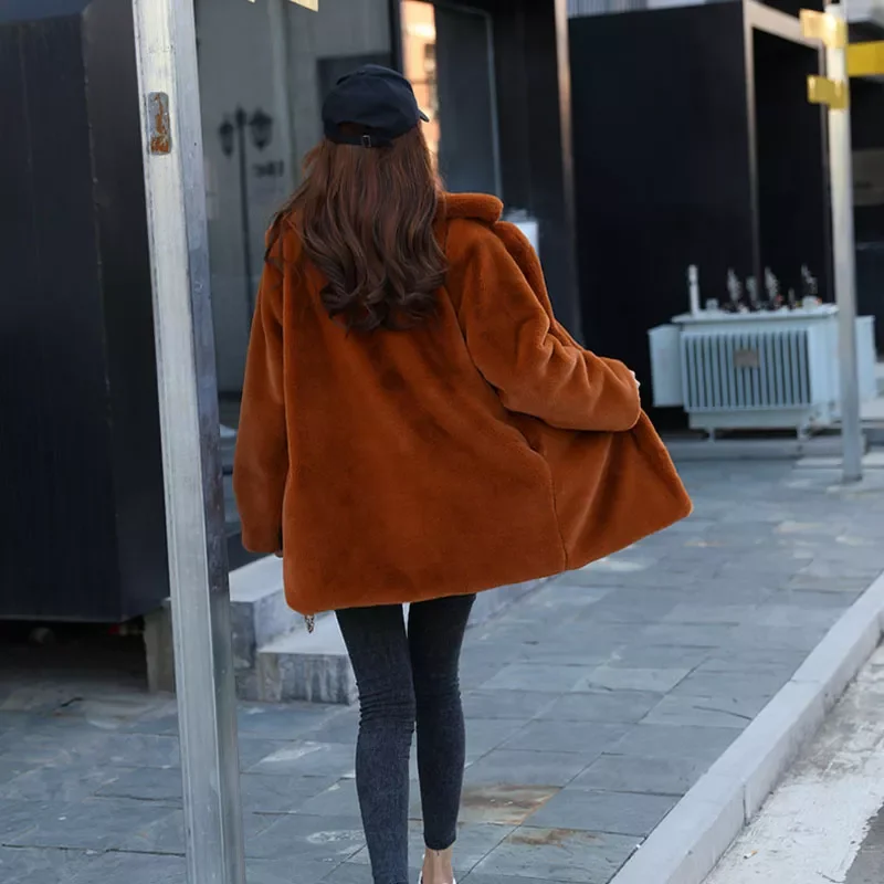 New2022 New Autumn Winter Soft Plush Faux Fur Jacket Women New Elegant Warm Thick Fur Outerwear B025