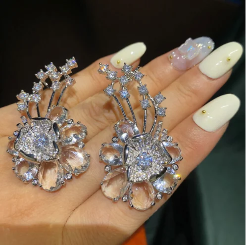 

Women Zircon Flower Wing Silver Stud Earrings Diamond Luxe Earrings