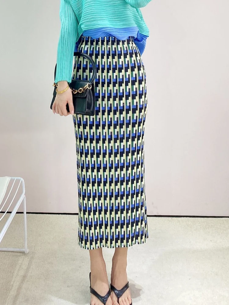 

Woman Printed skirts Miyake Pleated Fashion High Street Slim and thin pockets High waist Folds Mid-Calf Skirt Tide