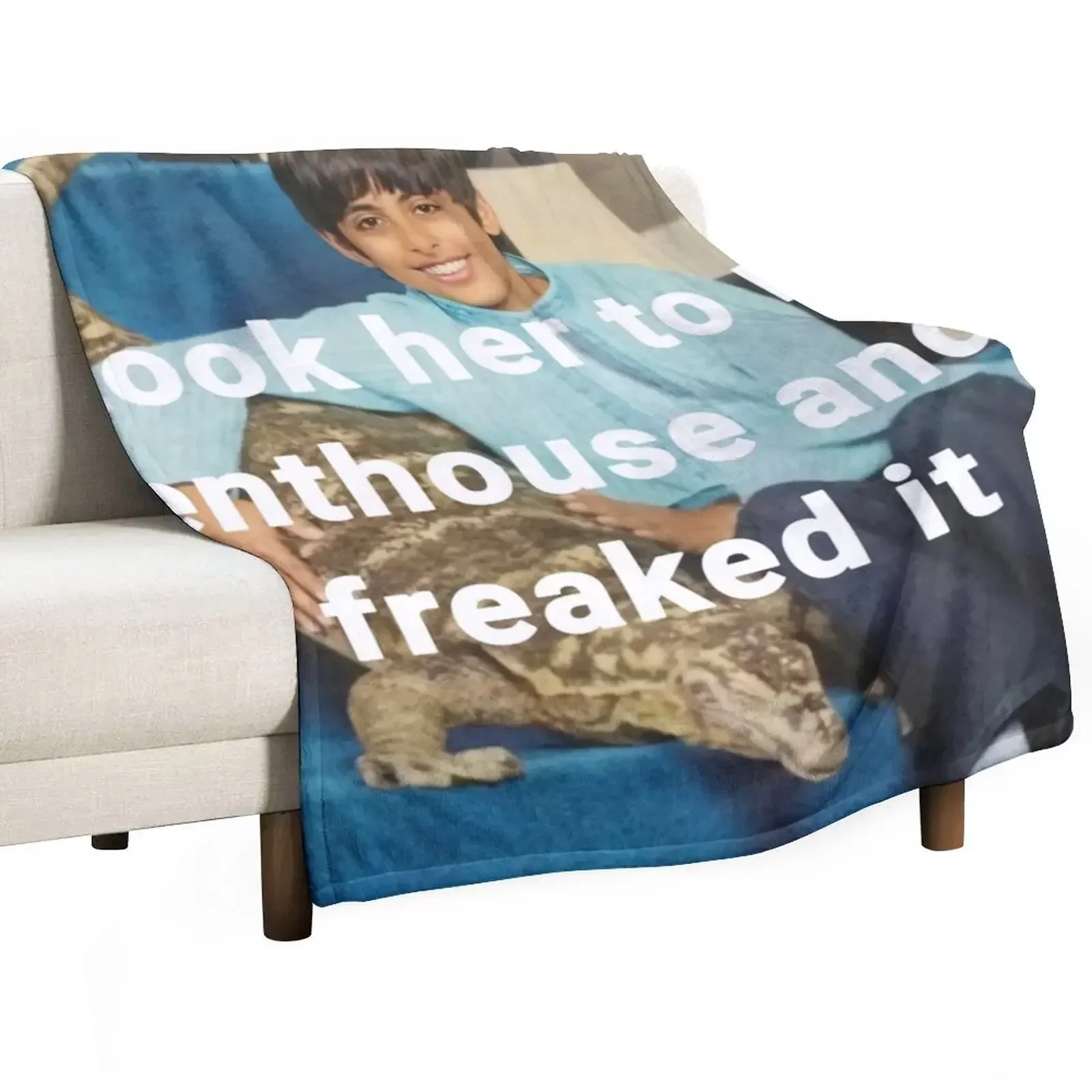 Ravi I Took Her To My Penthouse And Freaked It пледы одеяла для диванов тяжелые из фланелевой ткани