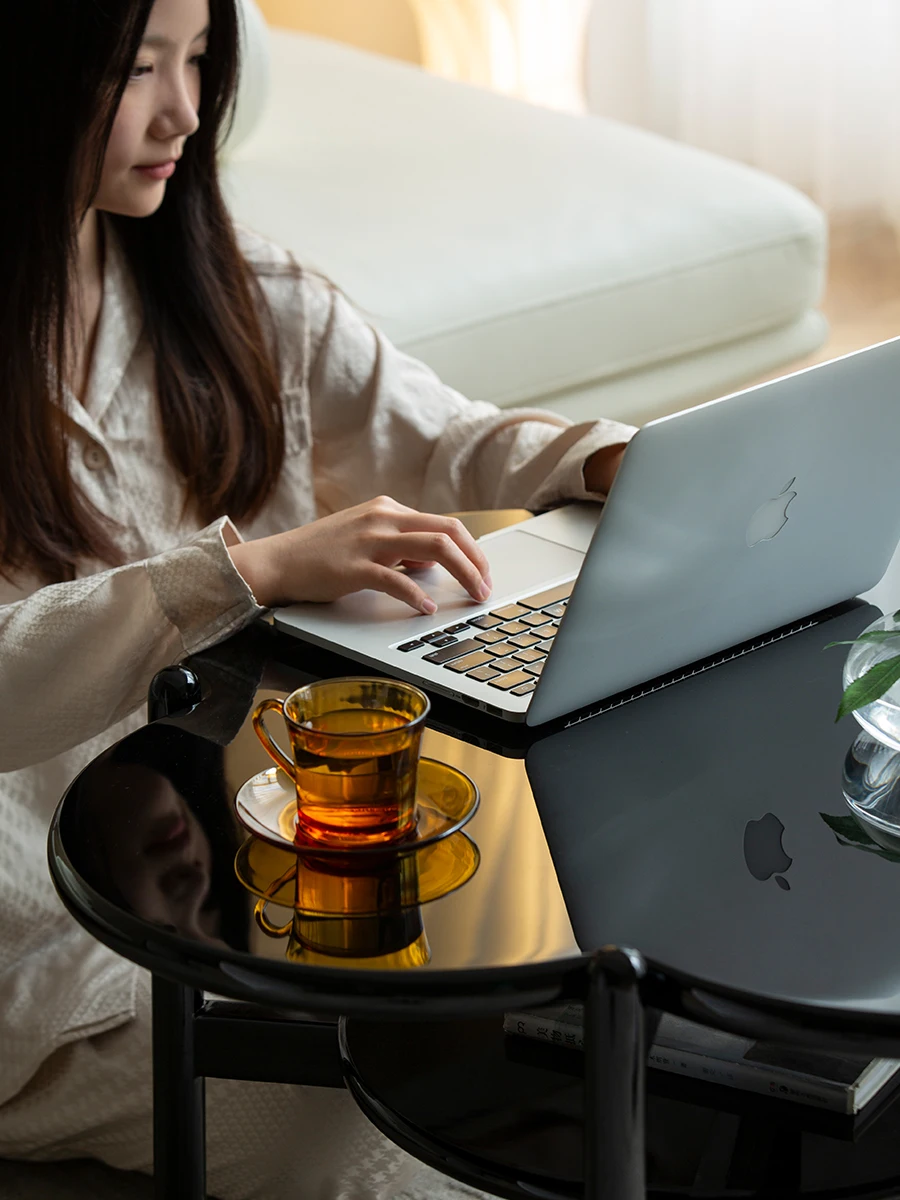 

Кофейный столик в скандинавском стиле ins онлайн знаменитости роскошный современный минималистичный маленький кофейный столик с лепестками для спальни