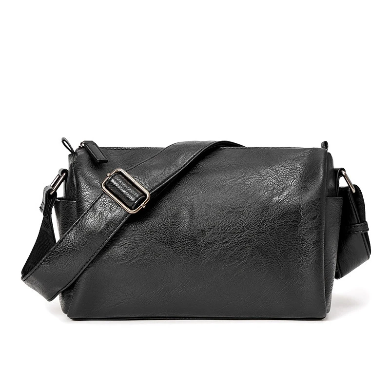 2023 New Soft Leather Pure Color Shoulder Bag Minority Design Fashion Dackpack Texture Large Capacity Men's Bag
