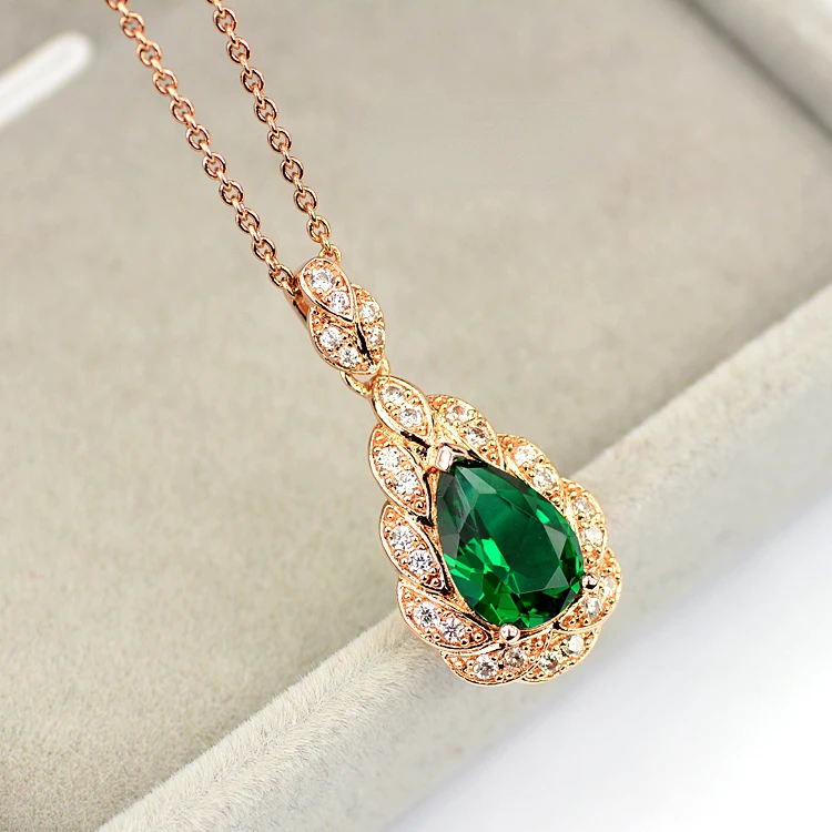 

Korean version of the emerald necklace simple emerald inlaid crystal chalcedony women's fashion collarbone chain