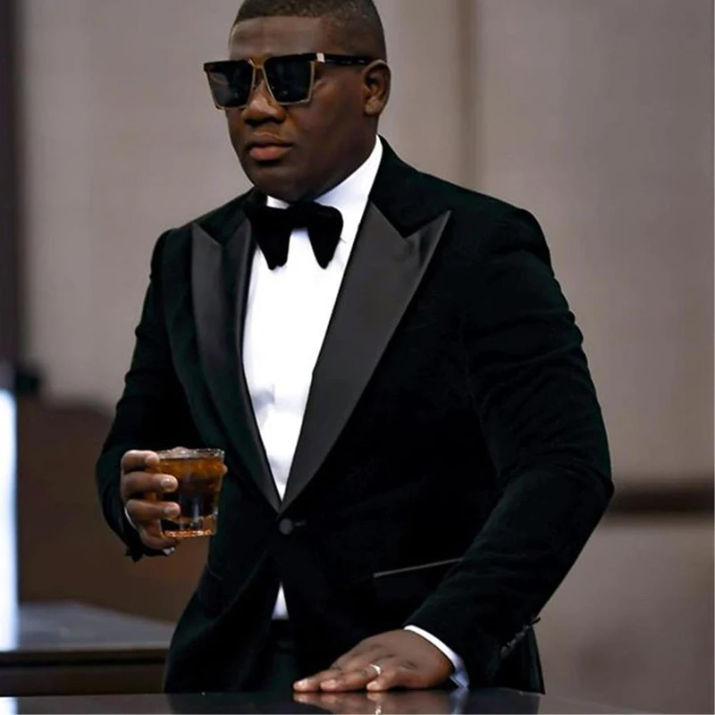 

Black Velour Groom Tuxedo for Wedding Slim Fit 2 Piece Man Fashion Suits with Satin Peaked Lapel Prom African(Jacket+Pants)