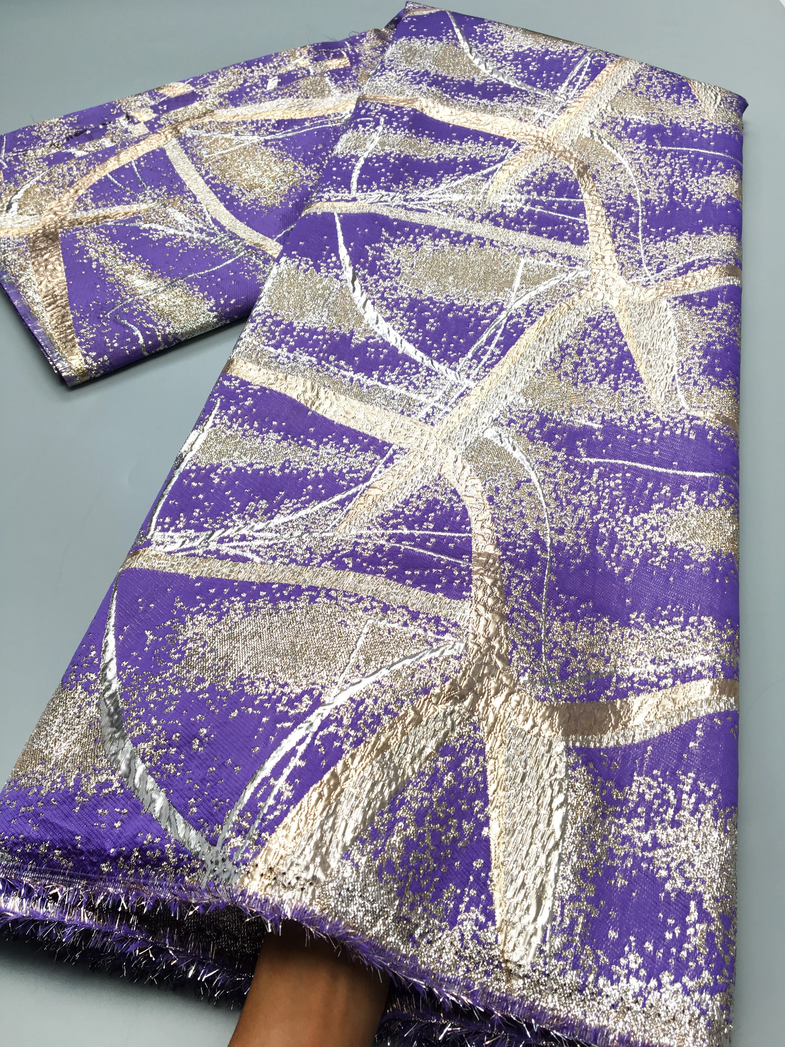 Нигерийское золотое кружево 2 5 ярда