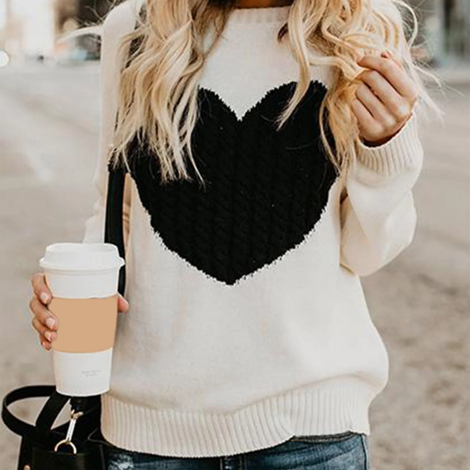 

Женский трикотажный свитер в рубчик, Свободный джемпер с длинным рукавом и круглым вырезом, мягкий пуловер в стиле пэчворк с сердечками, Повседневная стильная верхняя одежда