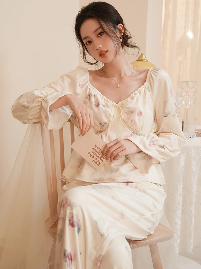 

French Autumn Winter Long Sleeve Print Top Pants Two Piece Sets Women Mink Fleece Velvet Fairy Pajamas V-Neck Princess Sleepwear