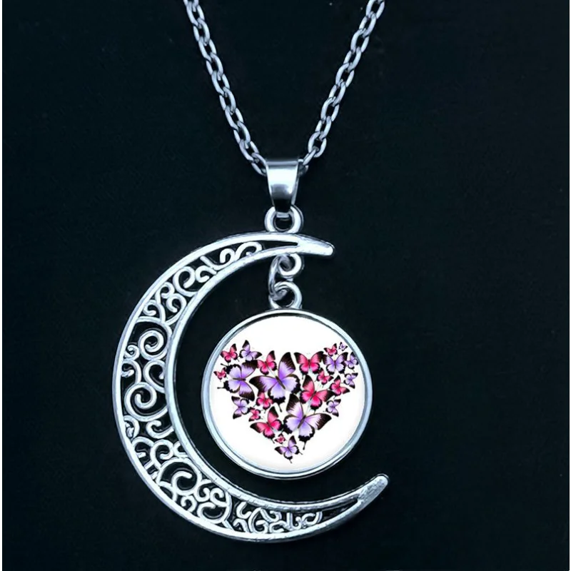 

2022 New Fashion Charm Hollow Moon Round Glass Heart Shaped Butterfly Necklace Necklace for Women