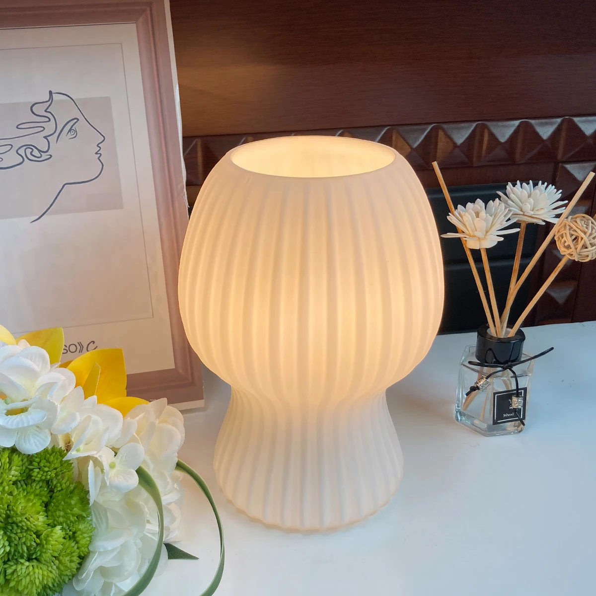 

Glass LED Mushroom Table Lamp For Bedroom Bedside Korean Ins Style Mushroom Table Lamp Decor Glass Translucent Beds Night Light