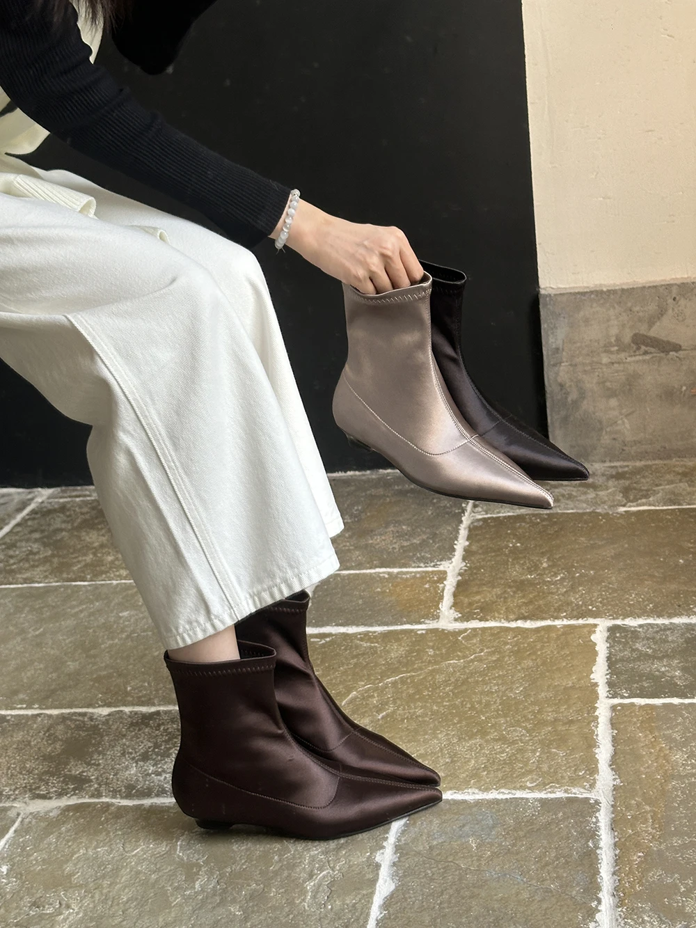 Ботильоны женские с заостренным носком шелковые ботинки-носки на низком каблуке