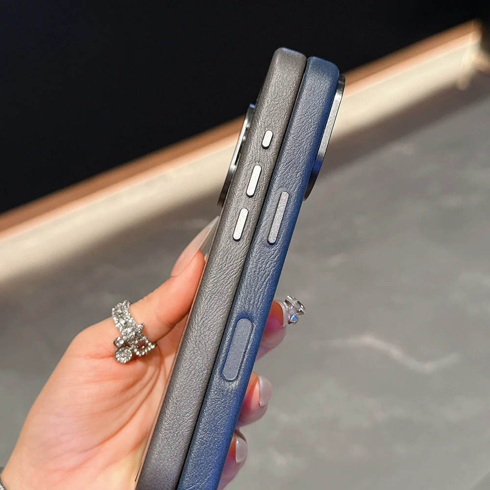 Фото Чехол для iPhone 16, 16 Pro Max, 15, 14 Pro, 13 из магнитной искусственной кожи PU с защитой для камеры, совместимый с MagSafe, для беспроводной зарядки, жесткий, бронированный, из PU-кожи №4