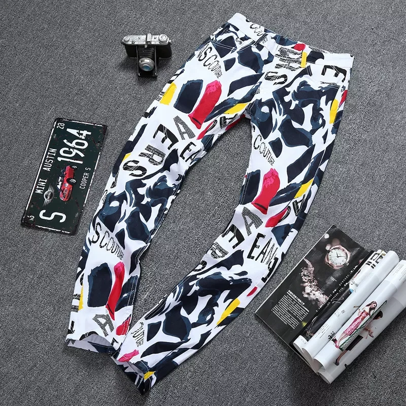

NEW IN Hip Hop Printing White Denim Pant Men Slim Fit Stretch Pant Newspaper Print Pants Men Casual Printed Trousers For Male