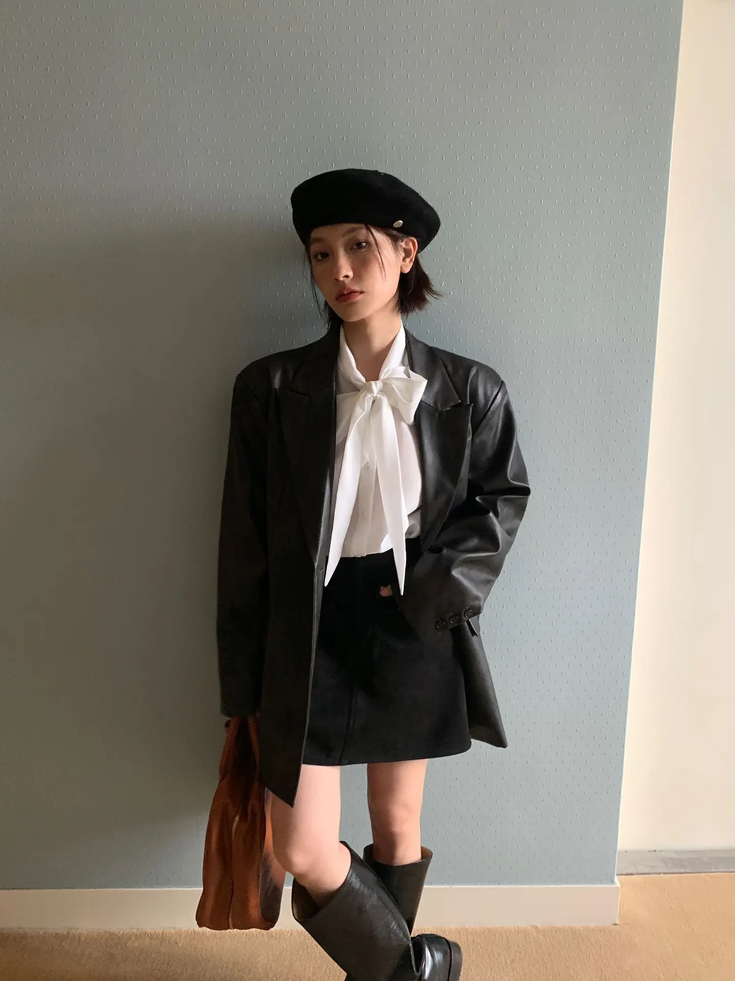 Рисунок 4 - Осень 2023, новое модное повседневное кожаное пальто