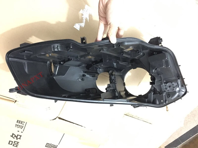 Рисунок 5 - Задняя крышка передней фары Mercedes-Benz S-Class W221