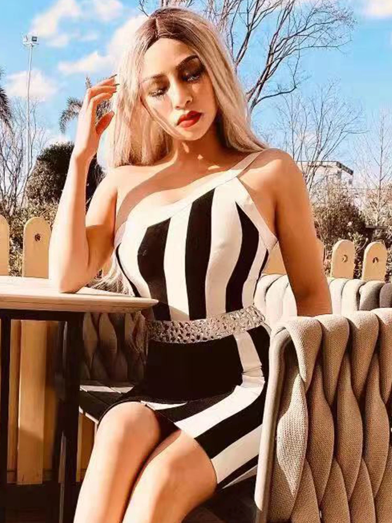 

Adyce New Summer One Shoulder Striped Club Bandage Dress For Women Sexy Sleeveless Diamonds Celebrity Evening Party Dresses 2022