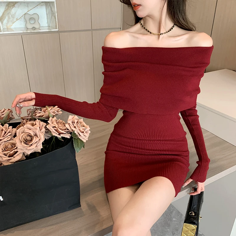 

French One Shoulder Knitted Dress Women's Autumn and Winter New Long sleeved Waist Wrapping Slim Bottom Wrapped Hip Short Dress