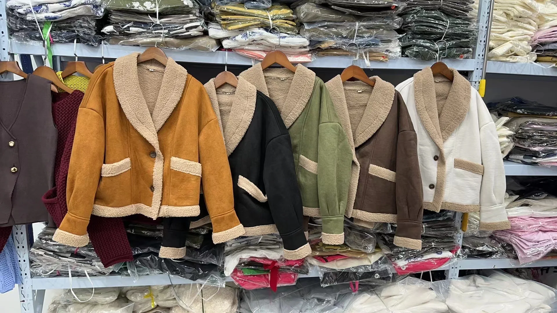 Уютные мягкие женские замшевые куртки из искусственного флиса High Street 100%