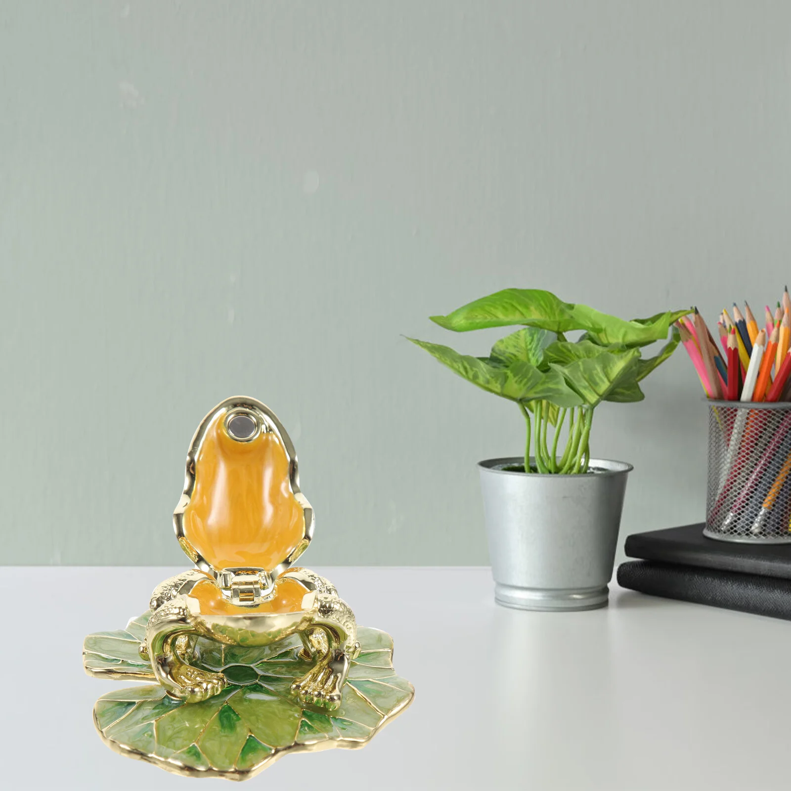 House Decorations For Home Plate Earrings Organizer Box Desktop Adornment Creative Alloy Frogs Figurine Miss