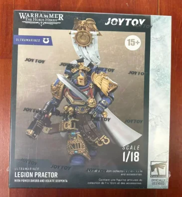 Фото Оригинальная фигурка JOYTOY WARHAMMER 40K Ultramarines Legion Praetor Power Sword и Volkite Serpenta, масштаб 1/18 №2