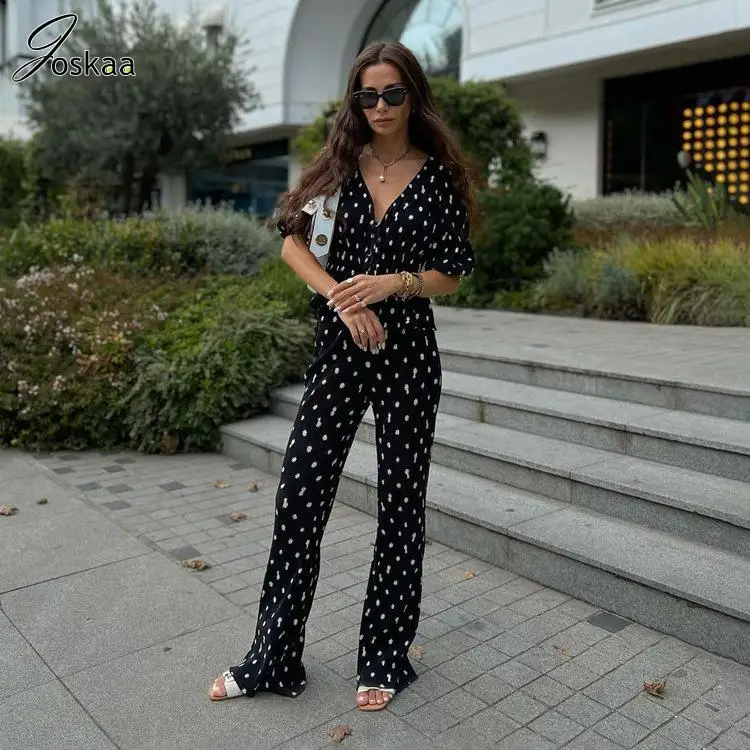 

Joskaa/комплект из двух предметов с цветочным принтом; Женские рубашки с v-образным вырезом и короткими рукавами и расклешенные брюки; Сезон лето; Коллекция 2023 года; Повседневная праздничная одежда