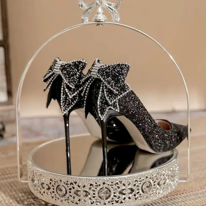 Женские туфли с острым носком свадебные бриллиантами и стразами женские на очень