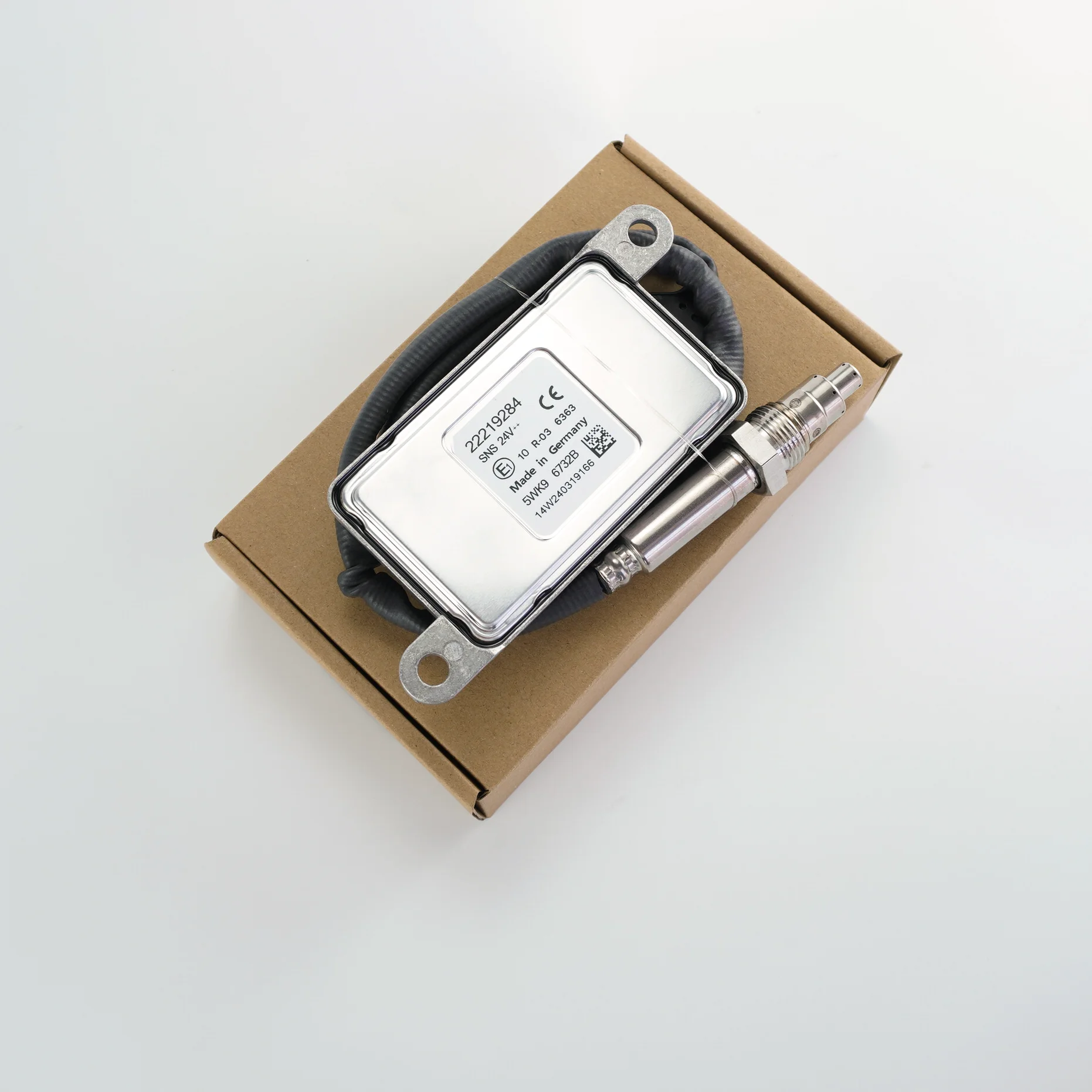 Датчик оксида азота Нитрокс Nox O2 для Volvo 5WK9 6732B 22219284 5WK96732B