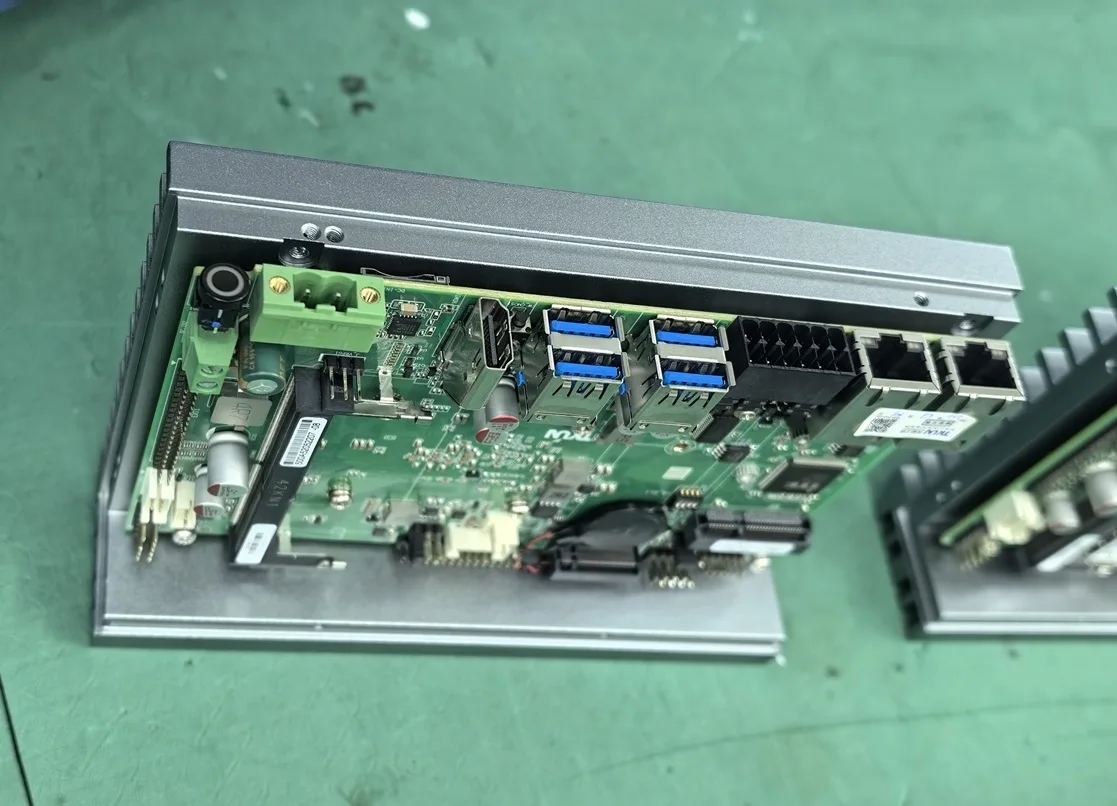 11-й промышленный процессор IOT System's LINUX ПК Промышленный мини-ПК X86 компьютерный