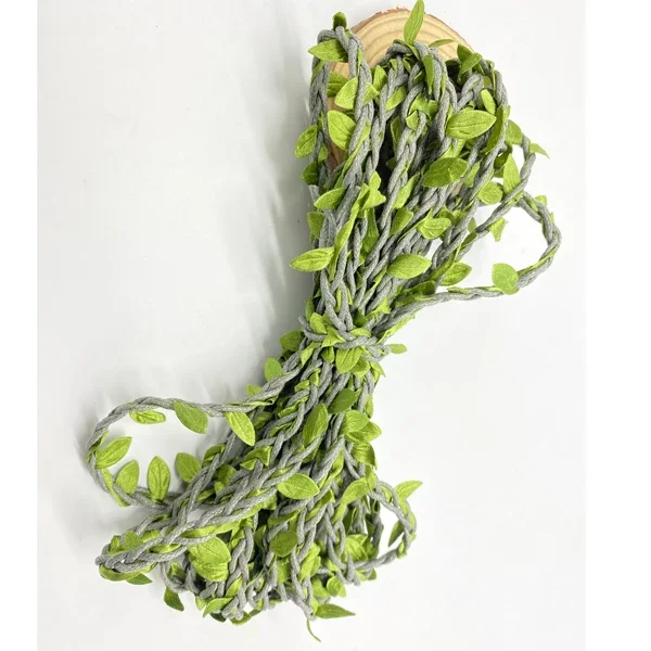 

Восковый шнур с листьями 5 метров