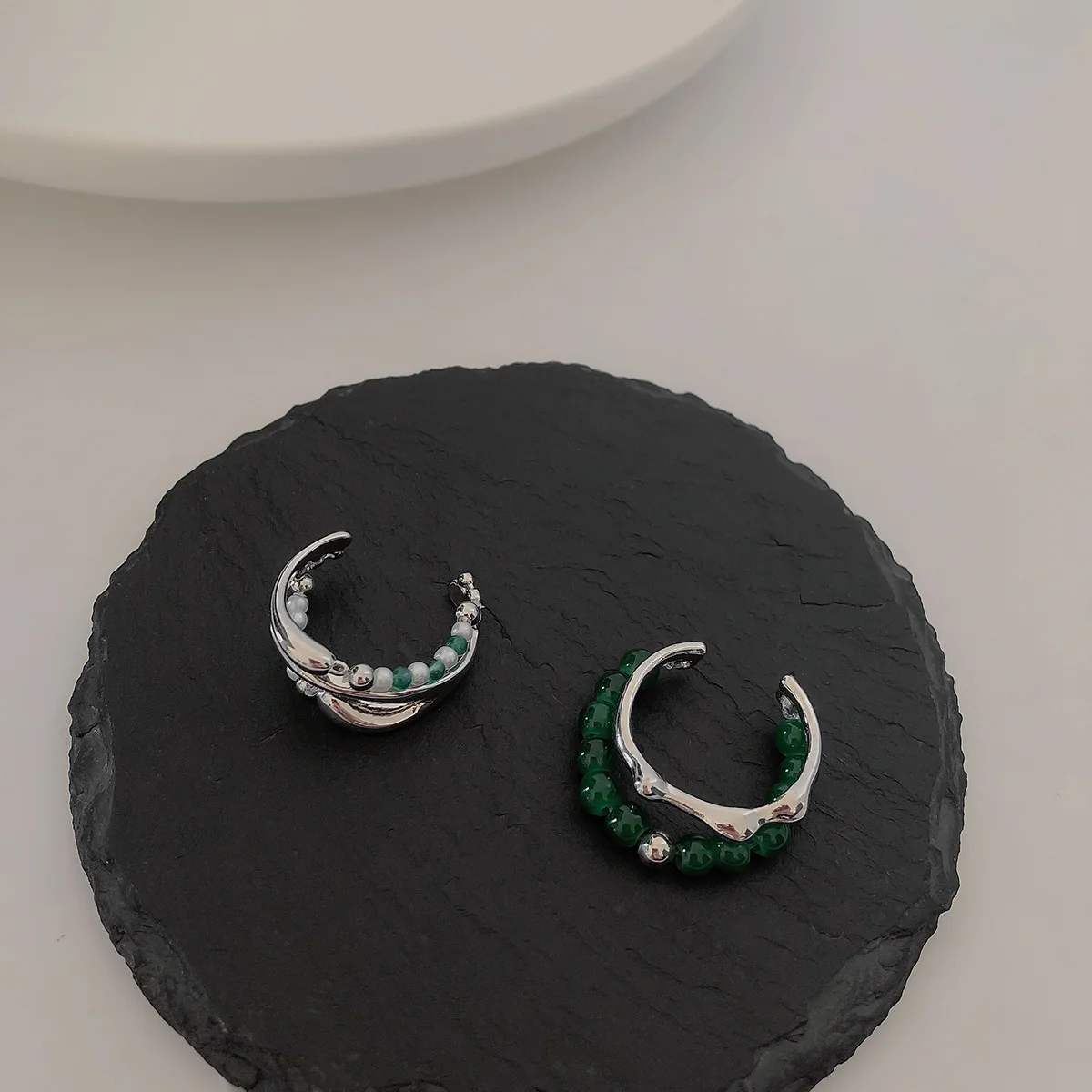 

Vintage Green Stone Beaded Chain Ring For Women Gothic Irregular Open Ring Korean Y2k Jewelry