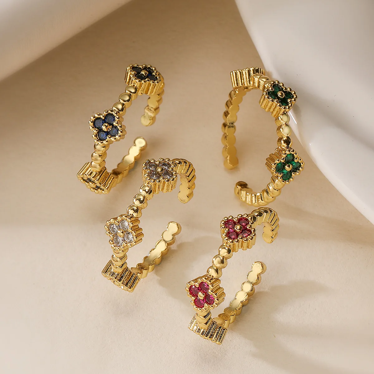 Женские и мужские кольца с фианитом BenS Регулируемое позолоченное Латунное