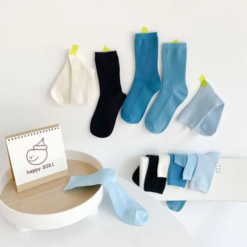 

5 pairs of spring and autumn solid color medium tube double needle cotton socks