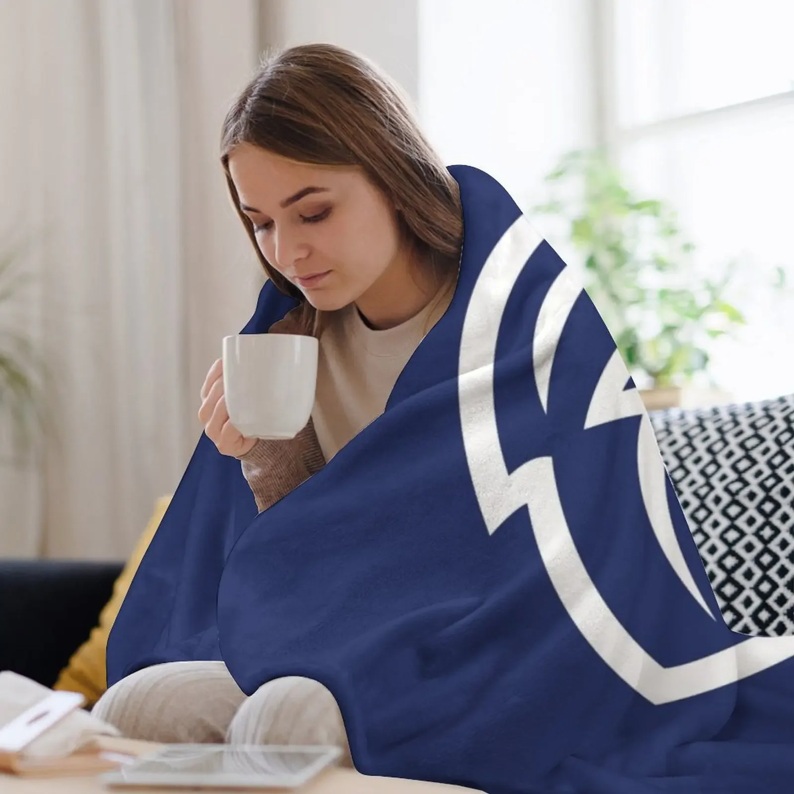 Пушистое одеяло Queens University of Charlotte для детей