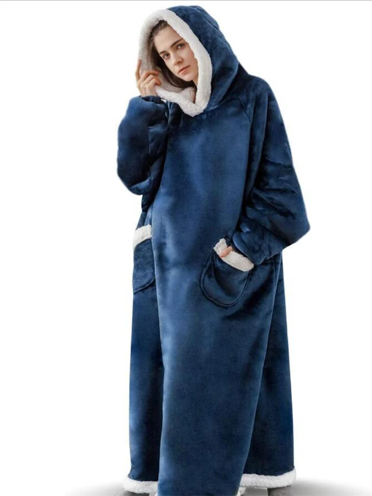 

Теплое плюшевое одеяло-худи Wensilian