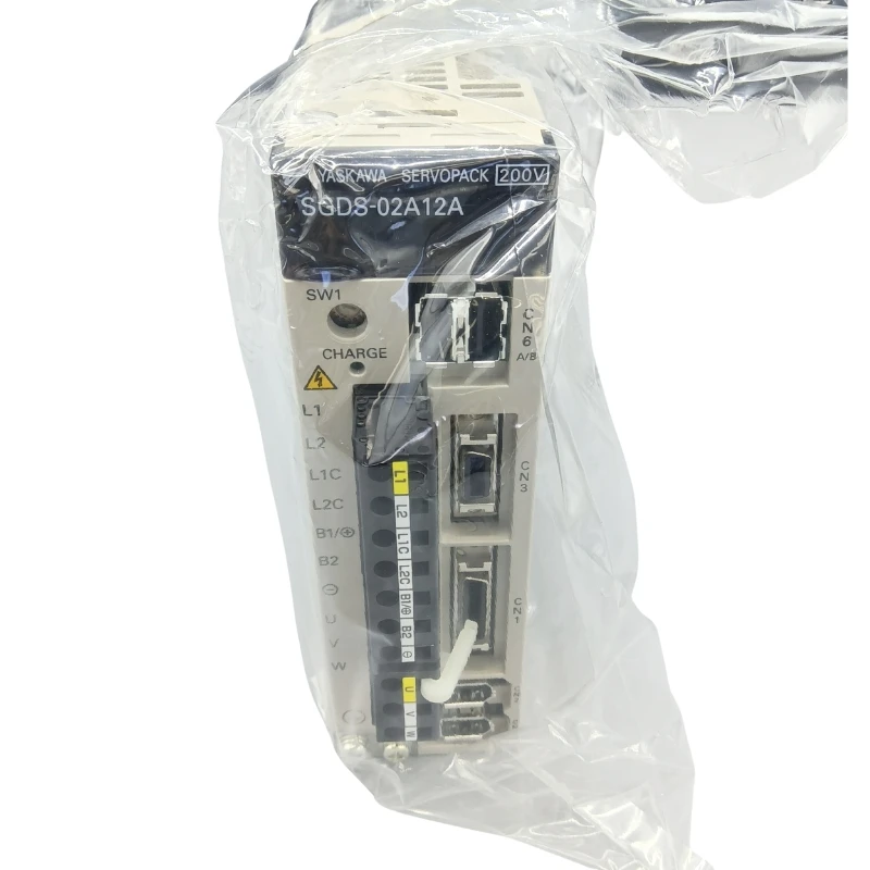 Фото Новый сервопривод Yaskawa SGDS-02A12A в коробке, ускоренная доставка №1