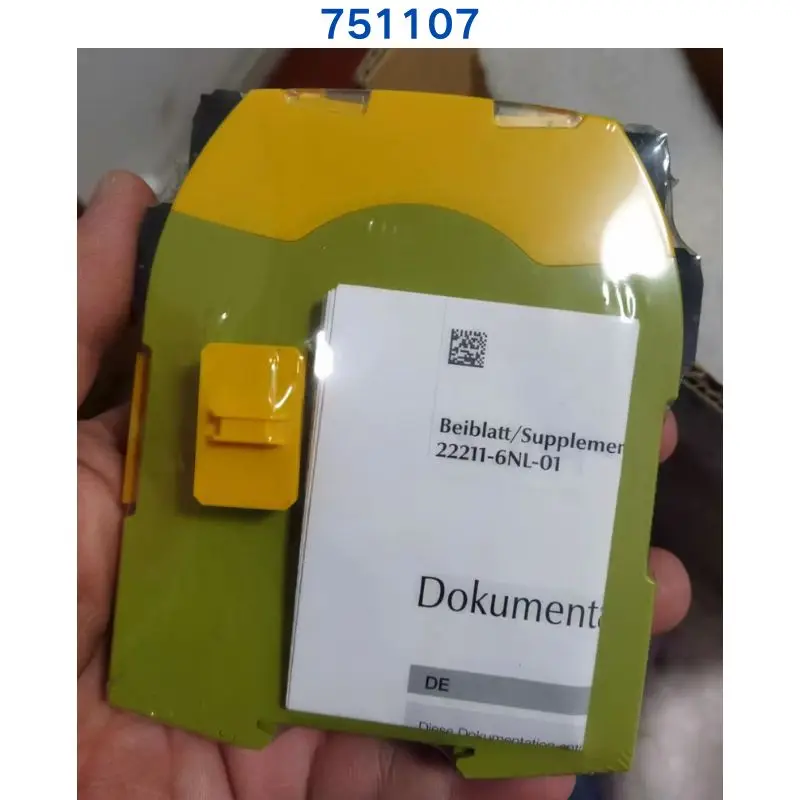 Совершенно новое реле PILZ PNOZ s7 C 24VDC 4n/o 1n/c 751107