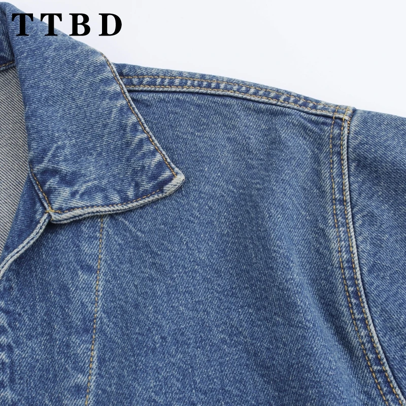 Женский однотонный джемпер с карманами отложным воротником и длинным рукавом