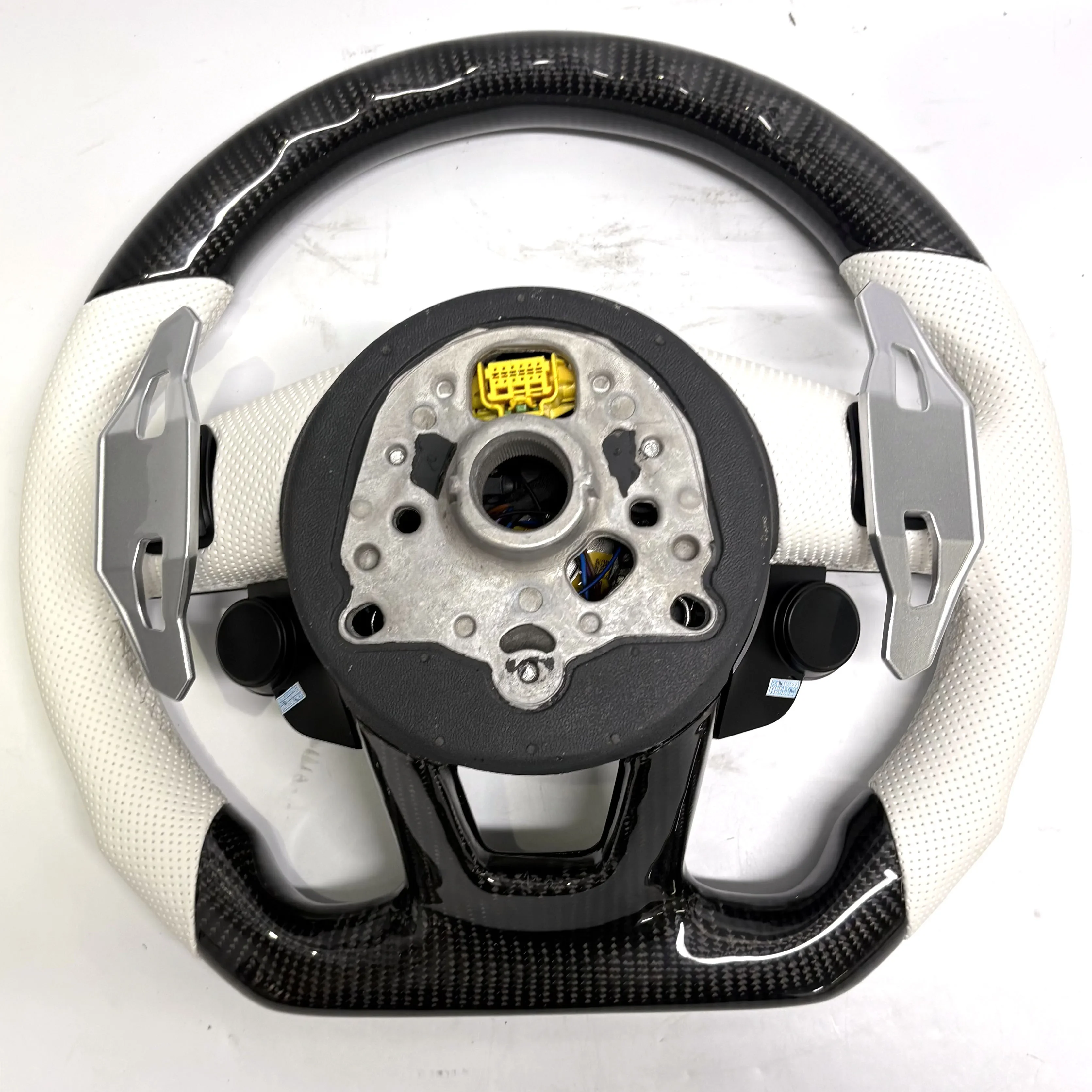 Фото Подходит для Audi A1 A3 A4 A5 A6 A7 RS R8 RS3 C7 Q5 Q7 S3 8V B8 B9 S4 Q3 Q8 TT индивидуальный руль из углеродного волокна №2