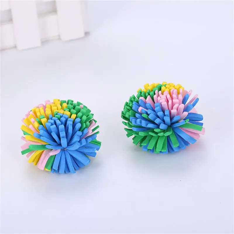

Chew Chase Ball Toys Feathers Eva Pet Products Tie Flower Balls Pet Ball Toys Environmentally Friendly Colorful Cat Supplies 4cm