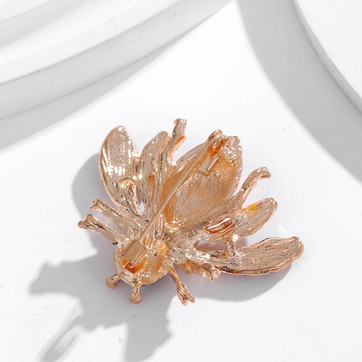 Новинка брошь в виде желтой пчелы модное качество элегантная мужская и женская