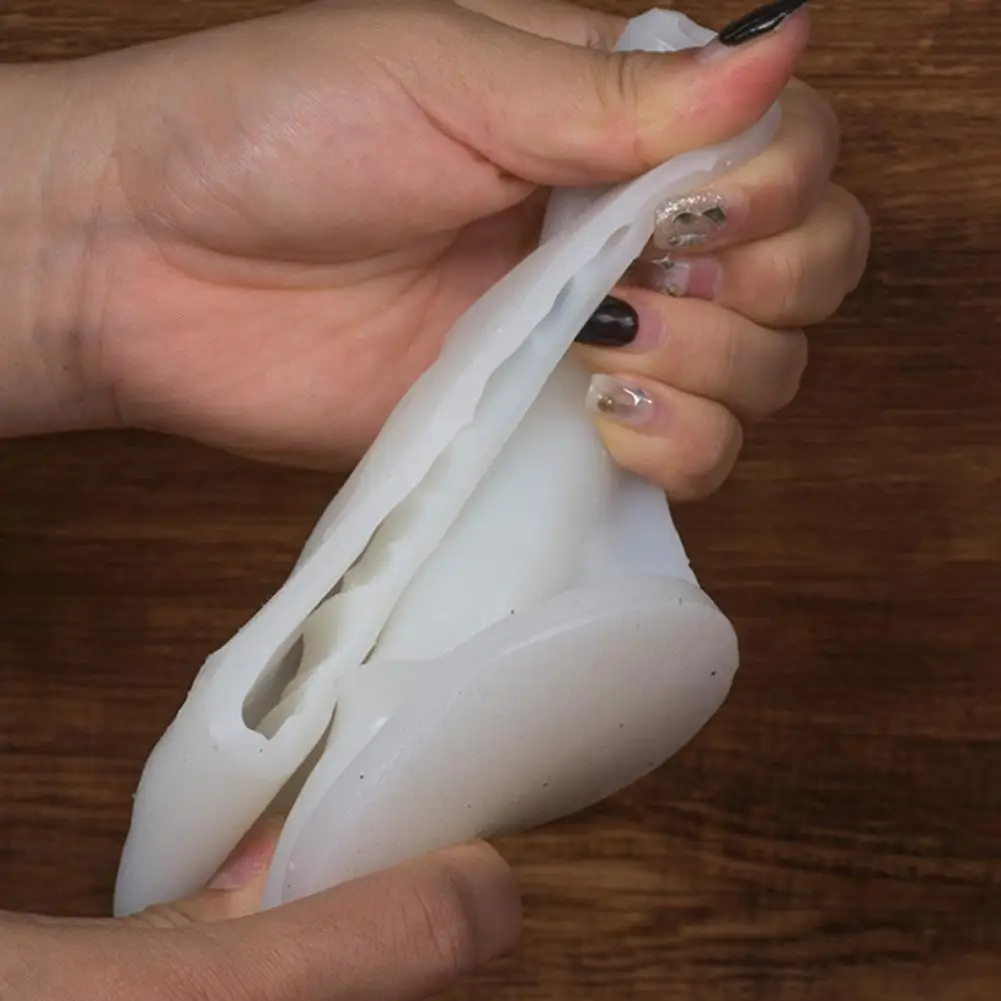 Силиконовая форма для свечей Rose Angel с антипригарным покрытием легко снимается