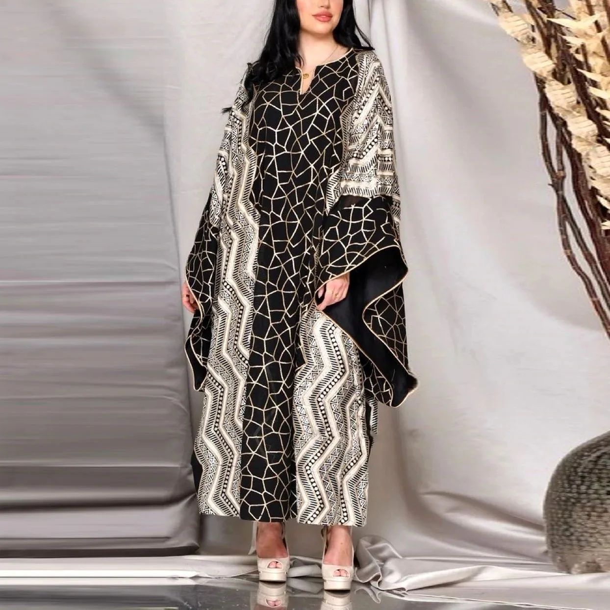 

Wepbel Black and White Muslim Dress Arab Abaya Islamic Clothing Printed Batwing Sleeve Long Shirt Djellaba Eid Ramadan Kaftan